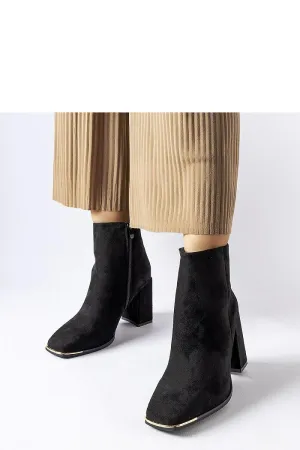 Black fashionable design heel boots