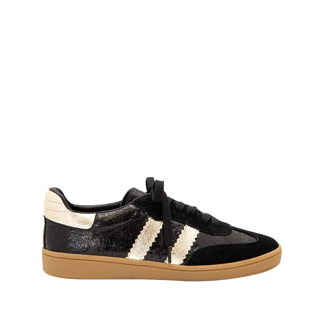 Classic leather sneakers in onyx black x gold