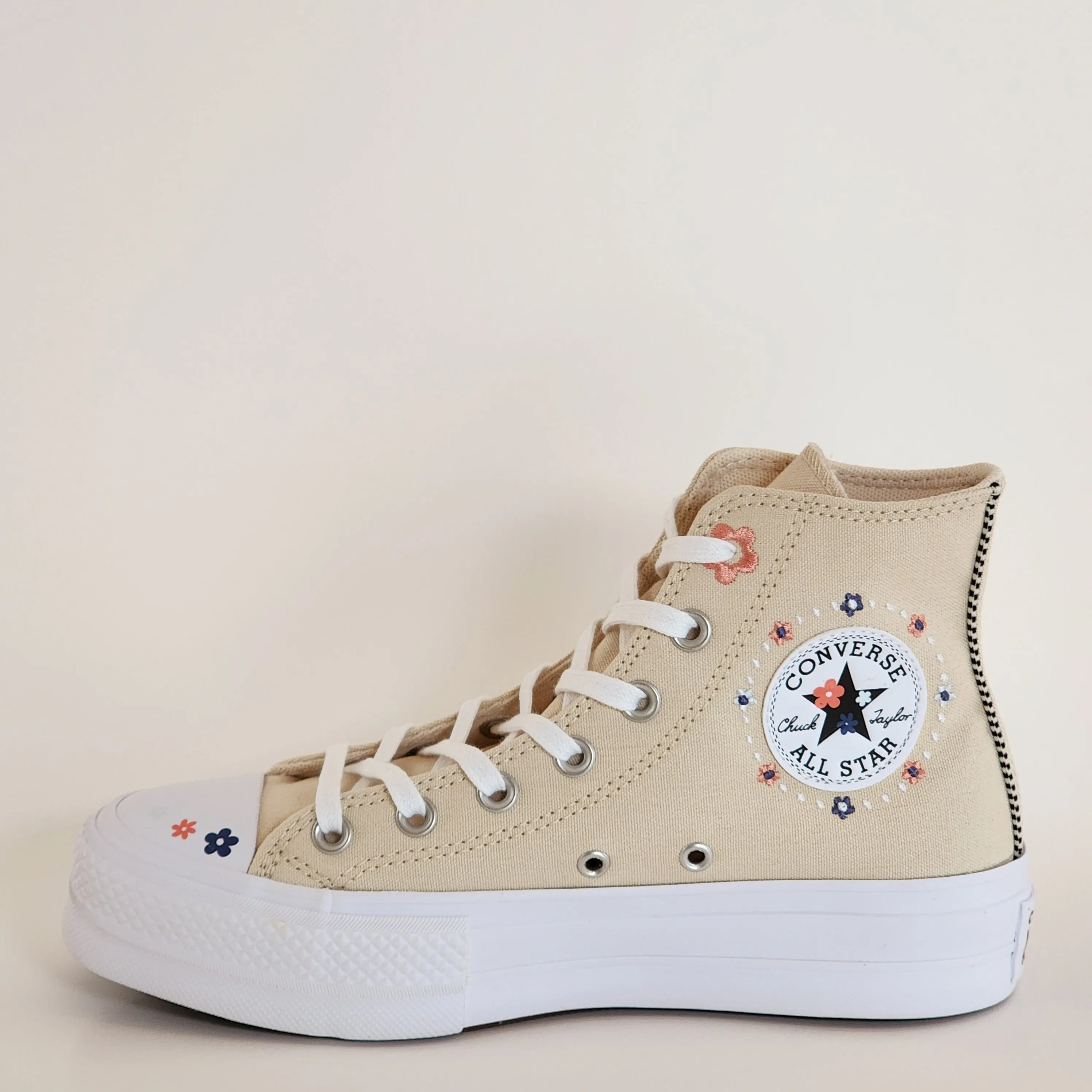 Converse CTAS Lift Hi Petite Petals Women's Platform Sneakers A14265C NWT