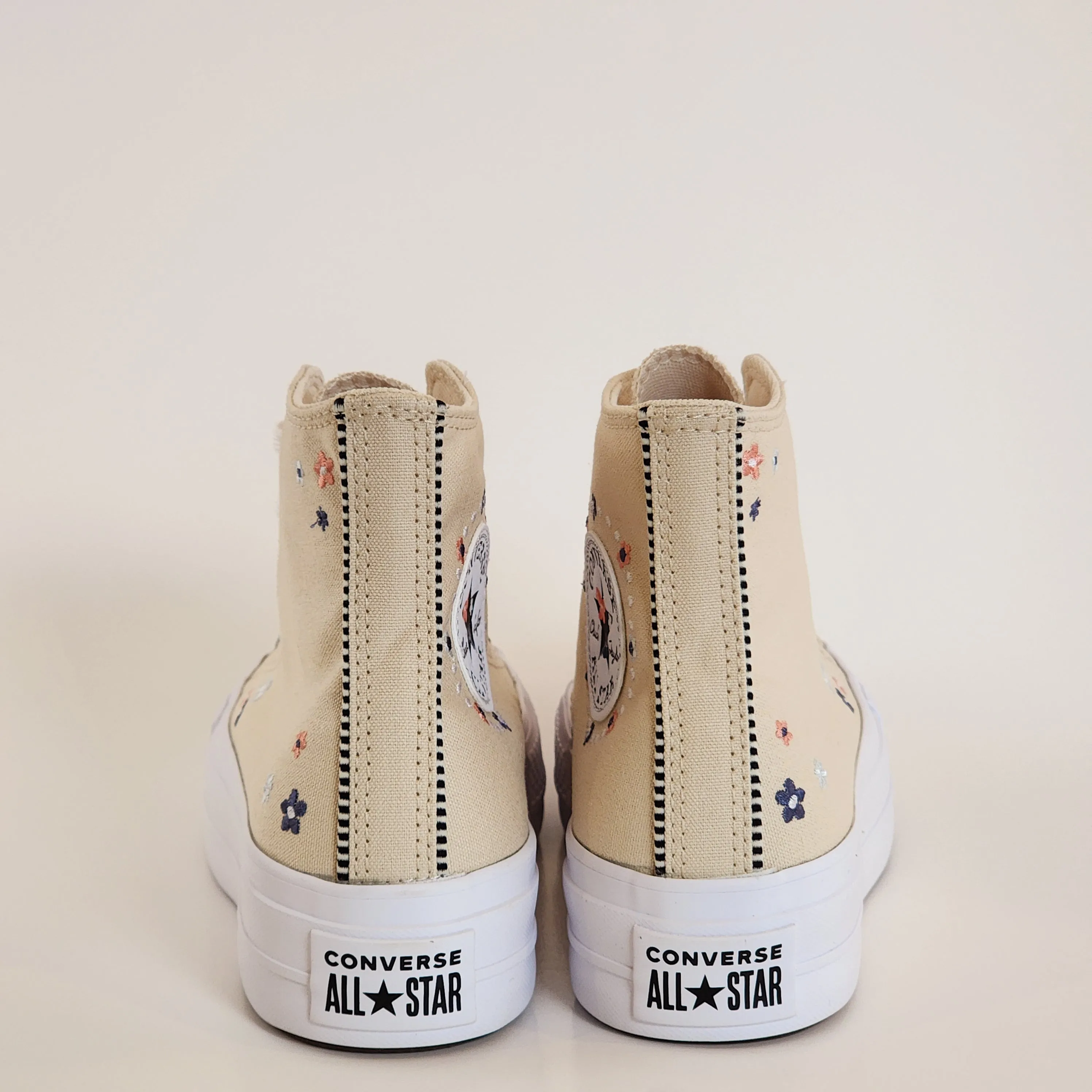 Converse CTAS Lift Hi Petite Petals Women's Platform Sneakers A14265C NWT