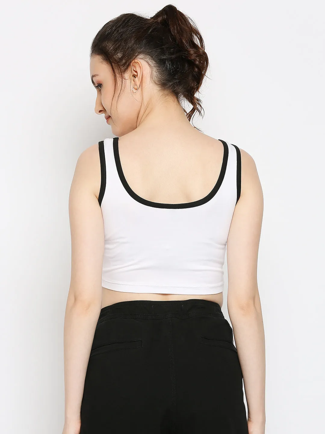 Disrupt Scoop Neck Slim Fit Sleevelees White Top