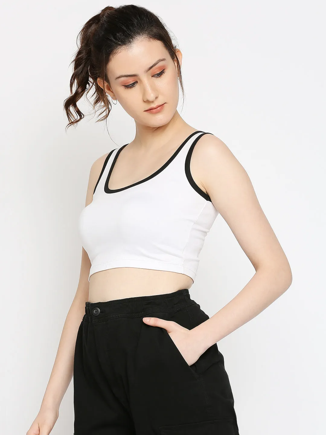 Disrupt Scoop Neck Slim Fit Sleevelees White Top