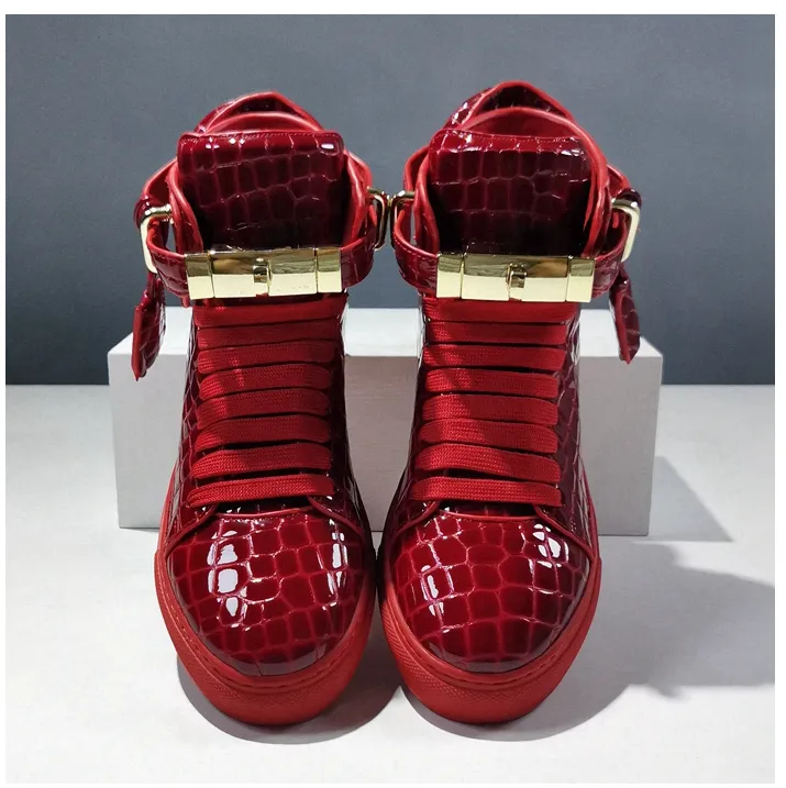 DUSTO TENDO LEATHER CASUAL SNEAKER WITH LOCK STONE