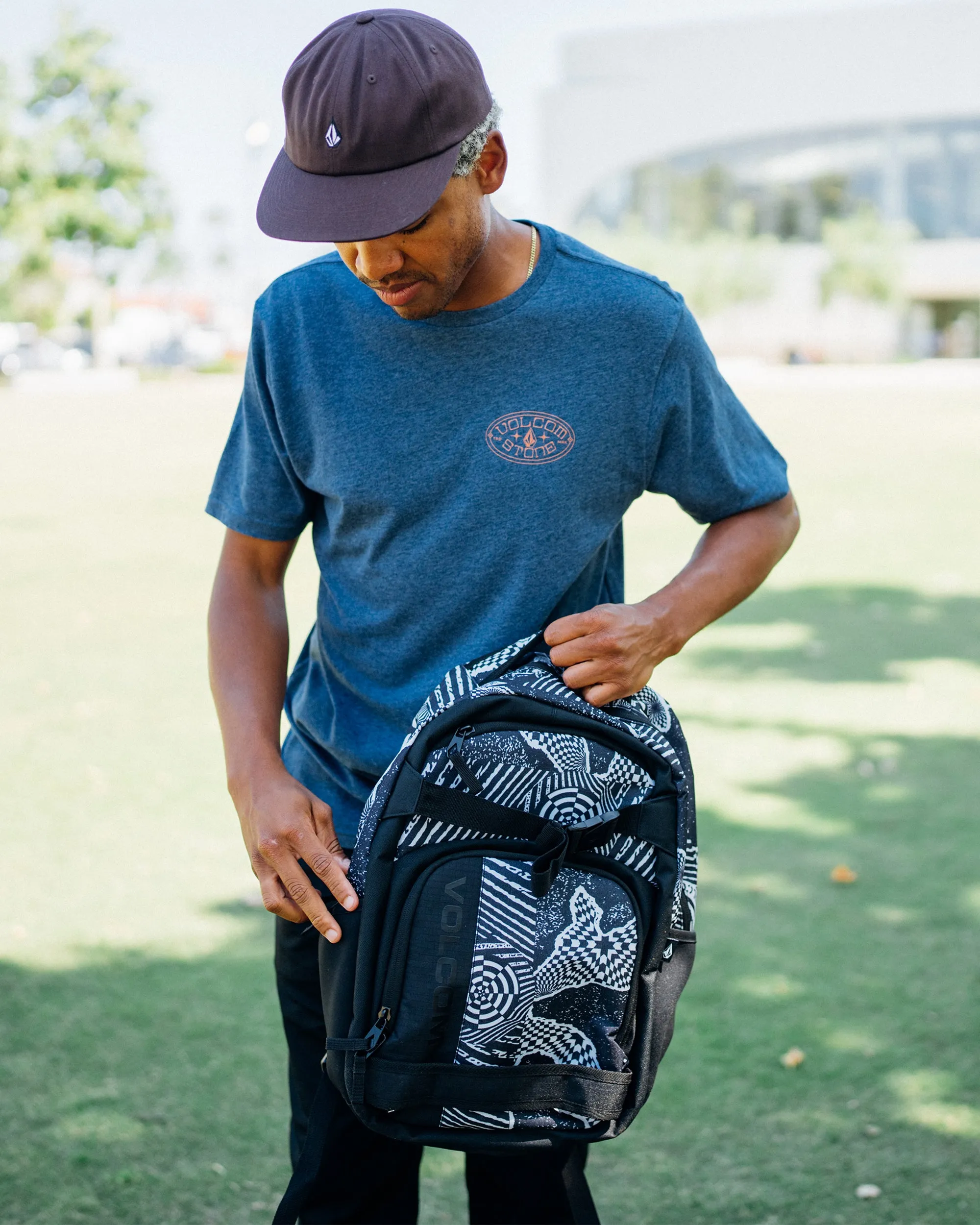 Everstone Skate Backpack - Black White