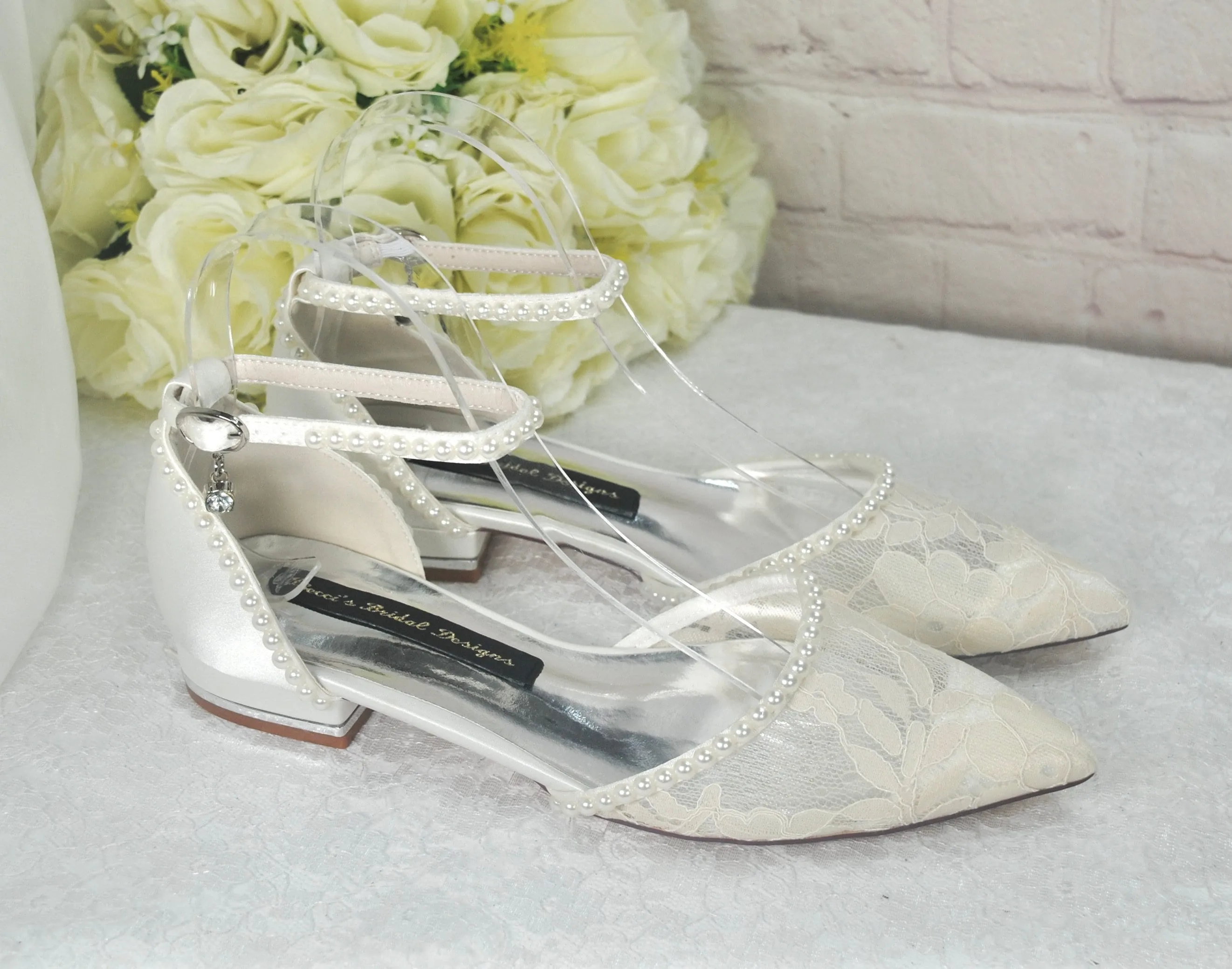 Lace Pointy Toe Flats Ivory and Pearl Size Uk3/US5.5
