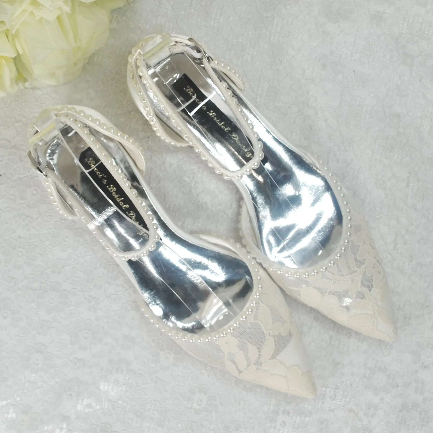 Lace Pointy Toe Flats Ivory and Pearl Size Uk3/US5.5