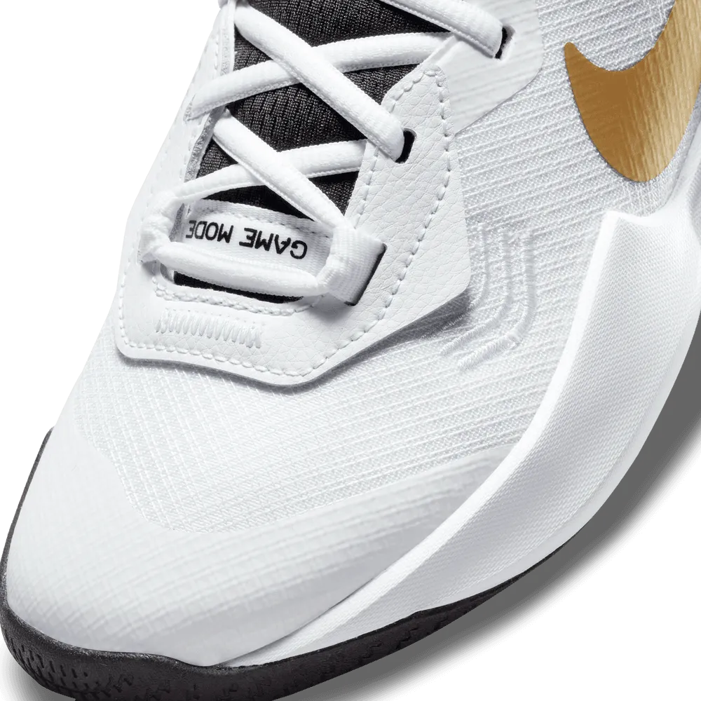 Nike Air Zoom Crossover Older Kids' Basketball Shoes 'White/Black/Gold'