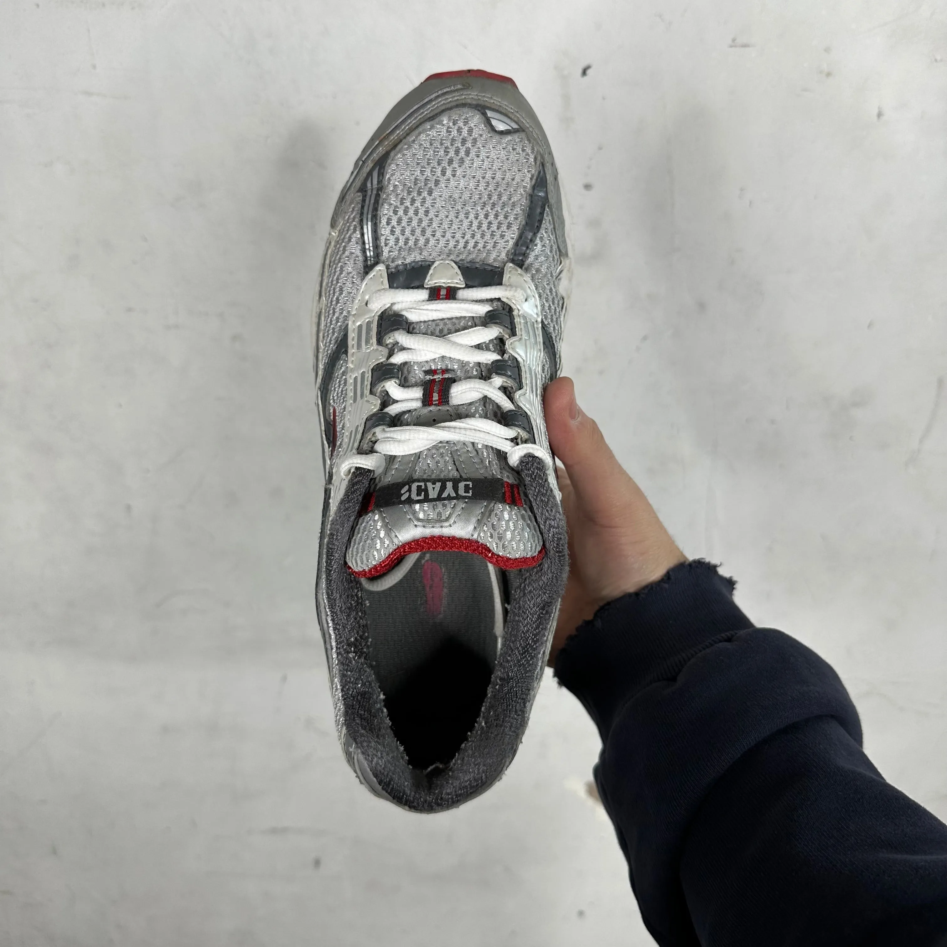 Vintage Brooks Grey/Red Trainers