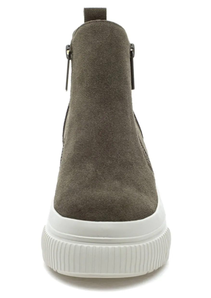 waterproof platform sneaker